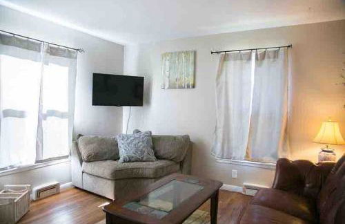 Paradise By The Park - 3 bd and 1 ba Family Getaway - Photo 7