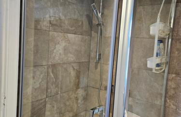 Riverview, Stylish Non Smoking Loft Ensuite 4 Rent - Photo 9