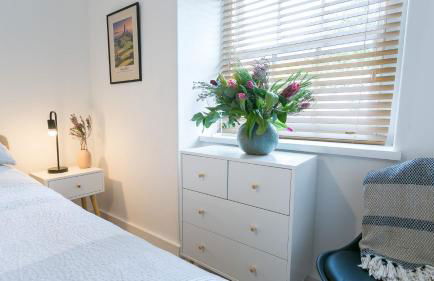 Custom Mews - Photo 28