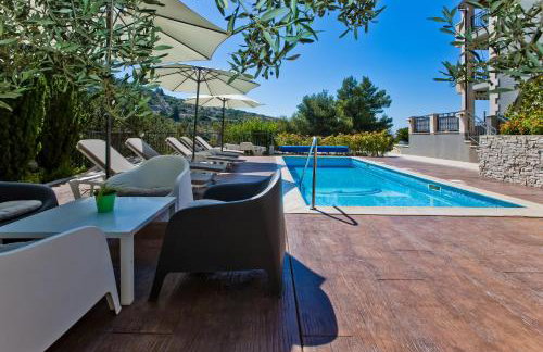 ISLAND HVAR LUXE Holiday Villa Maslina with Beach - Photo 58