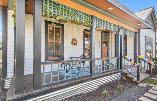 3 Bdr 2 Bth Downtown San Antonio Free Parking at The Alamodome - Foto 1