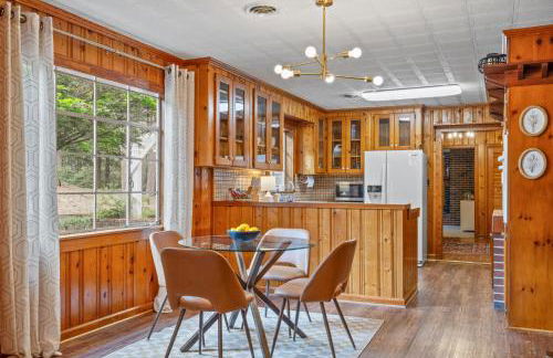 Spacious Family Home - 10 Mins to Cartersville - Photo 4