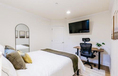 Serene Escape 2BD Private Patio & Firepit near Stanford - Foto 32