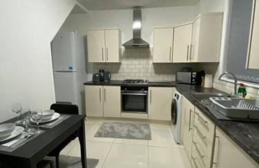 Comfortably furnished 2 bedroom home in Bolton - Foto 24
