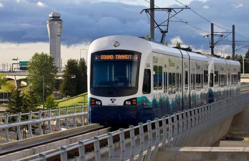 Cozy DT Bellevue Apt | Fast Wi-Fi & Free Parking - Foto 14