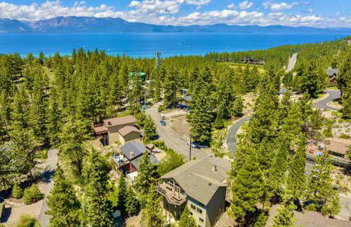 LX33 Lake Tahoe Villa with Gameroom Hot tub Sauna - Foto 5