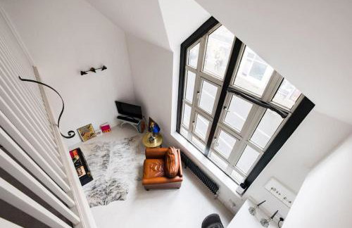 Stylish 2-Bed Loft Apartment with Terrace 2 min walk to Fulham Tube Station - Foto 1