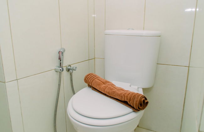 Spacious And Homey 2Br At Asatti Apartment - Foto 13