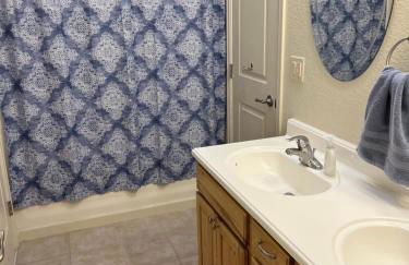 Hillside Haven Hot Tub & Stunning Mountain View - Foto 26