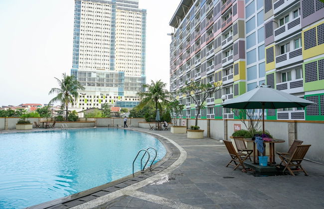 Homey and Cozy Living Studio at Margonda Residence 2 Apartment - Photo 11