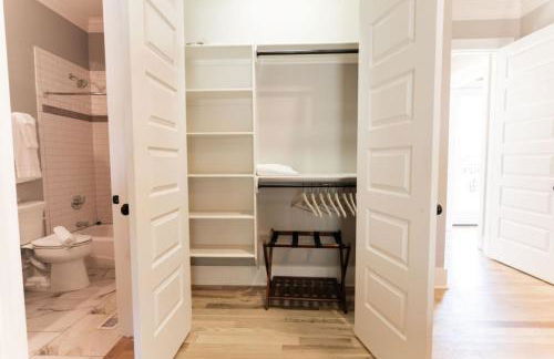 Minutes to Downtown Huge Outdoor Deck HOT TUB - Foto 25