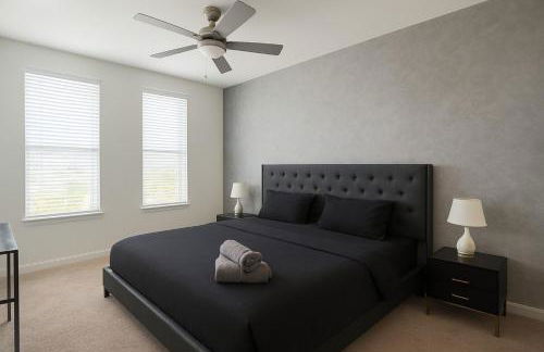 Resort-Style Retreat 1 King 2 Queens, Pool table - Foto 5