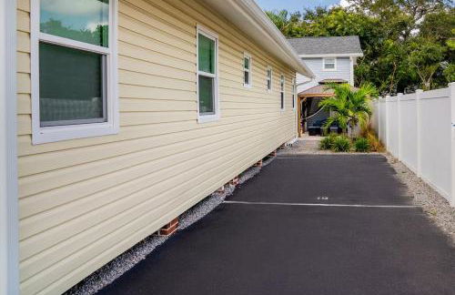 Cozy Coastal Cottage Whole House Sleeps 10 - Foto 16