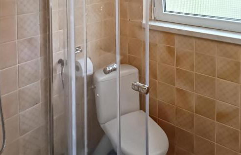 Amazing Home In Cybulin With Kitchen - Foto 11