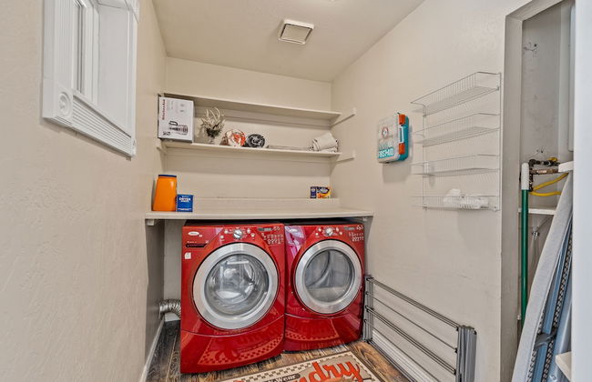 Spacious Canyon Peak Pine View Home Game Room Hot Tub - Photo 55