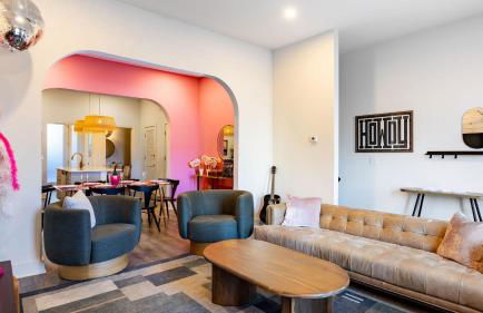 36 Guests on Music Row Bachelorette Suites Glam Room 5 Minutes to Downtown - Foto 46