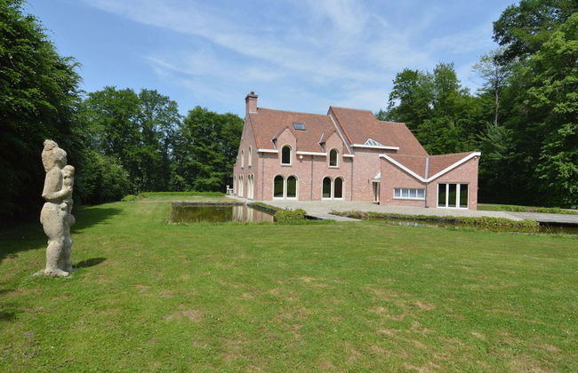 Luxurious Country House - Photo 29