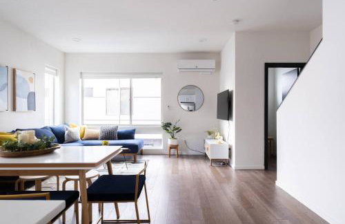 Walk to Restaurants from a Designer Cap Hill Home - Foto 9