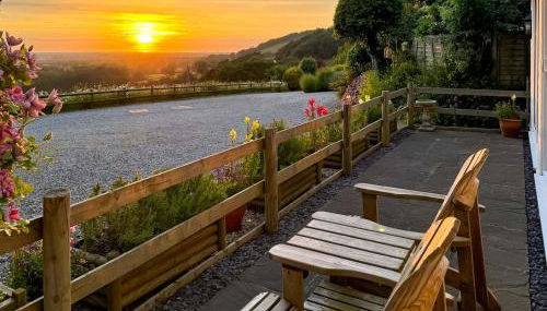 Beehive Cottage - Photo 2