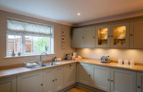 Corner Cottage - character, charm, great location. - Foto 40