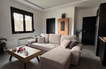 Vytina Escape Home - Photo 2