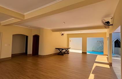 Casa com piscina, área gourmet e espaço p/ festas - Foto 31