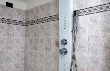 Lo Gnomo sotto al Glicine - Foto 16