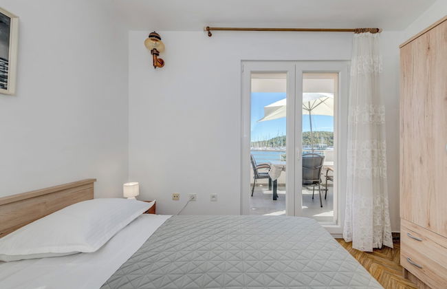 Seafront apt With Terrace, 4 Bedrooms and Mooring - Foto 19