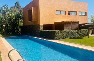 Preciosa Casa de diseño Valle del Este Golf Resort ideal para familias - Foto 1