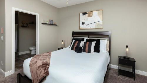 Exclusive, Pool, Massage Chair, Jordan Creek - Foto 4