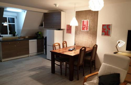 großes offenes Loft oder kleine gemütliche Wohnung mit Balkon - Foto 2