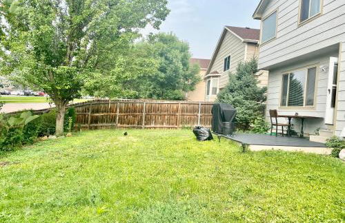 Artsy Home close to USAFA with Fireplace and Patio - Foto 36