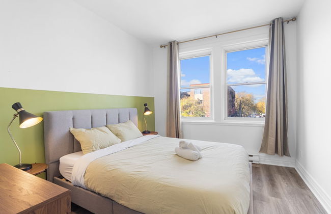 SPACIOUS RENOVATED APARTMENT SLEEPS 12 - Foto 4