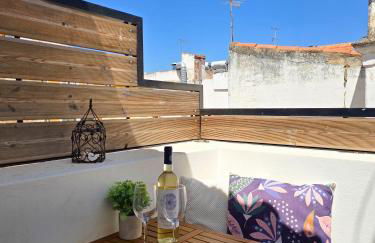 MINHA CASA SUA CASA - Cozy Little House, AC & WiFi - Foto 22