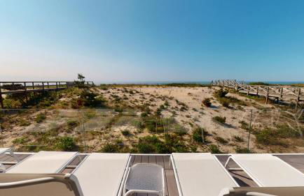 Spectacular 8 Bedroom Oceanfront Hamptons Beach House, Your Castle By The Sea ! - Foto 24