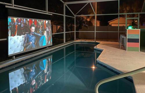 Near Disney, Private South Facing Pool, Star Wars Arcade Theater, 3 King Beds - Photo 10