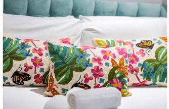 A Splash of Color: Spacious & Funky 3-BR Flat - Foto 12