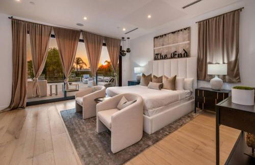 Luxury 6BR Beverly Hills Villa with Pool and Views - Photo 78