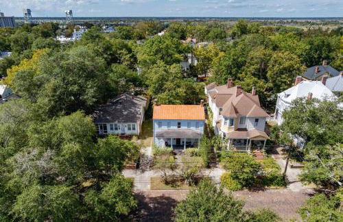 Historic 1897 Bill Murray House, DT Charm, Game Room and Parking - Foto 39