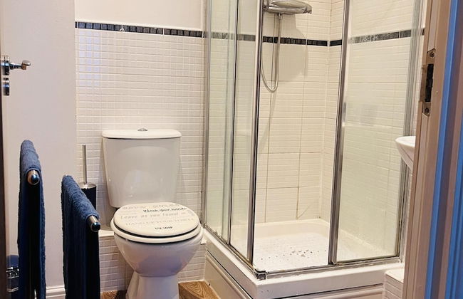 Beautiful 2 - Bed Apartment in Aylesbury - Foto 21