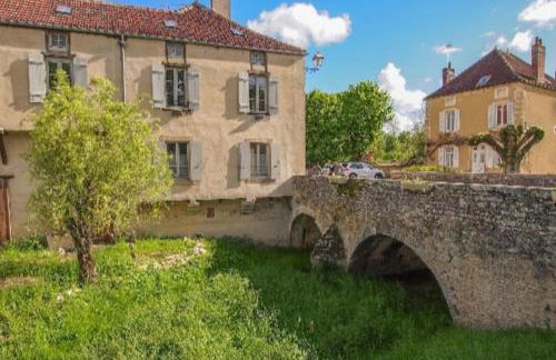 confortable maison familiale à l'entrée du village médiéval - Foto 14