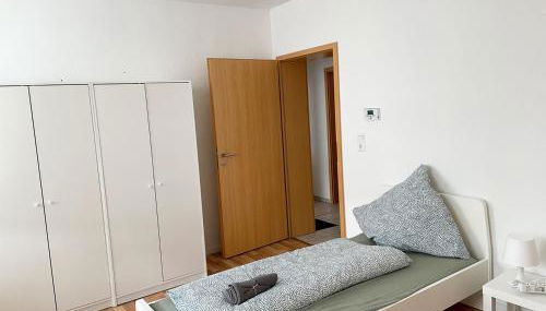 Nice Apartment in Brühl - Photo 4, towels, wardrobe