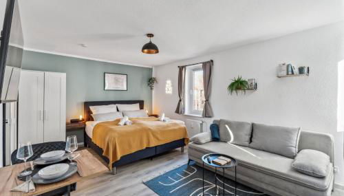 Hellohome I Gemütliches City Studio mit großer Dachterrasse & Parkplatz - Foto 2, wardrobe