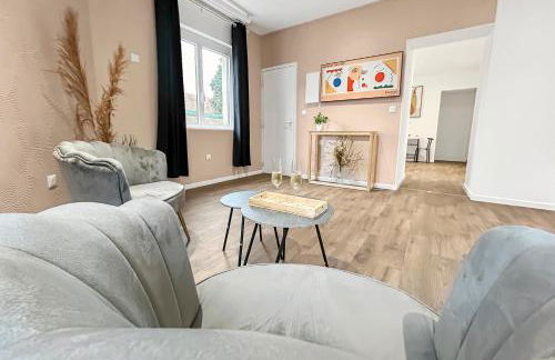 Balnéo privée & cinéma XXL - Logement premium à Tourcoing - Foto 19