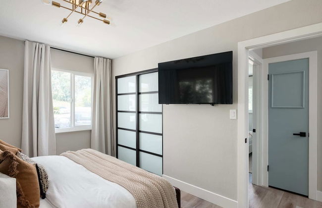 Peaceful 4br With Fire Pit and Huge Yard - Foto 6