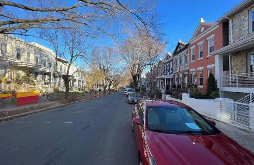 2BR Columbia Heights APT Walk 2 Metro & Shops - Foto 11