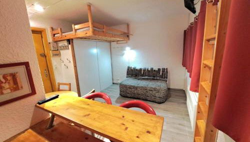 STUDIO CHALEUREUX aux pieds des pistes de ski des Glovettes - Foto 2