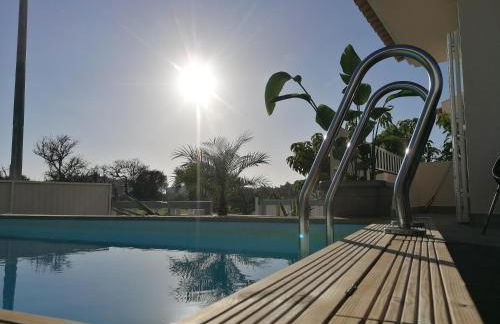 Vivenda Geminada com piscina a 10 minutos a pé da praia, by QoZzy - Foto 11