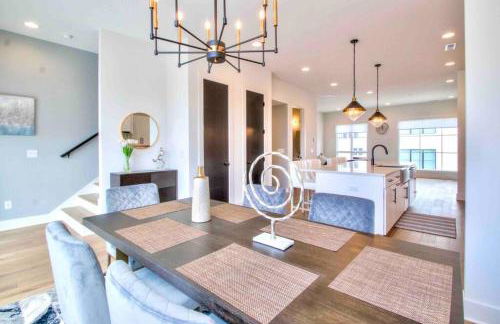 LUXURIOUS MORDEN LOFT Huge Rooftop & Skyline Views - Foto 27