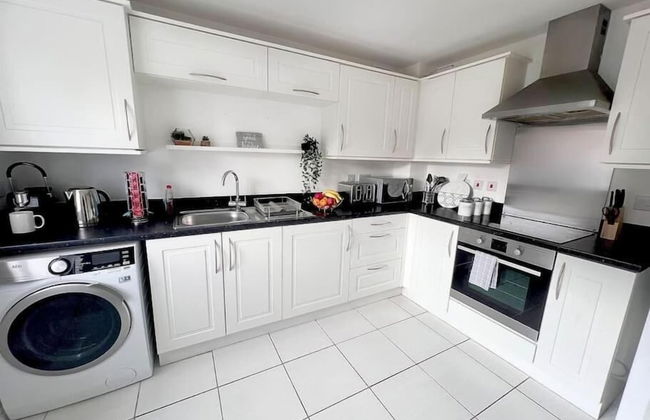 Modern 3 BR House for Contractors - Foto 9